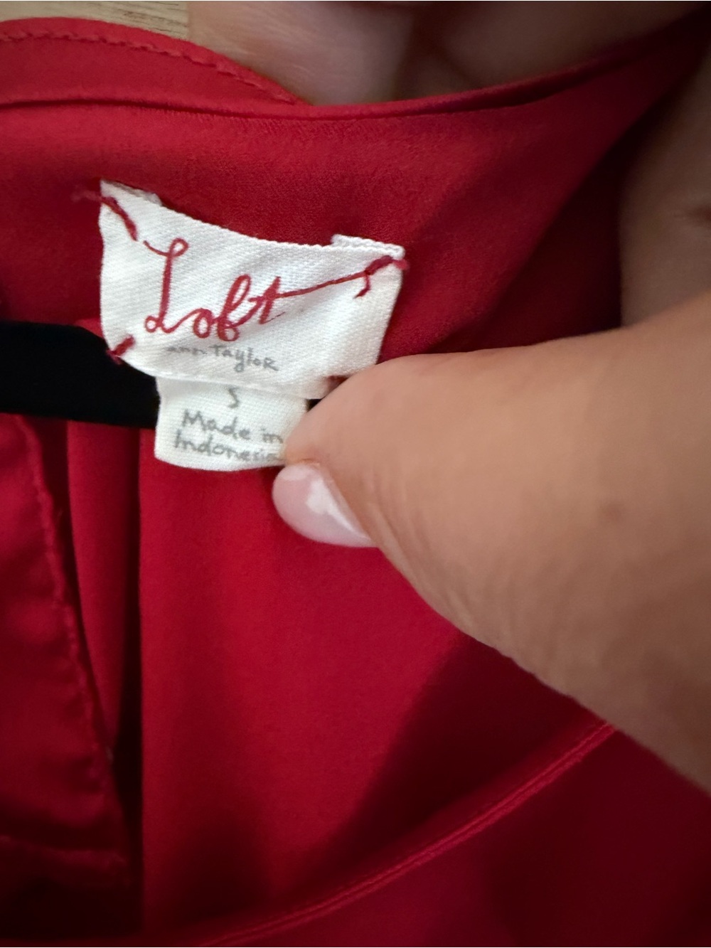 LOFT Raspberry Satin Ruffle Sleeve Tank - Picture 7 of 10